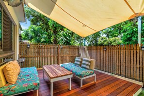 Terrace/patio - Palmerston House (Cairns North)