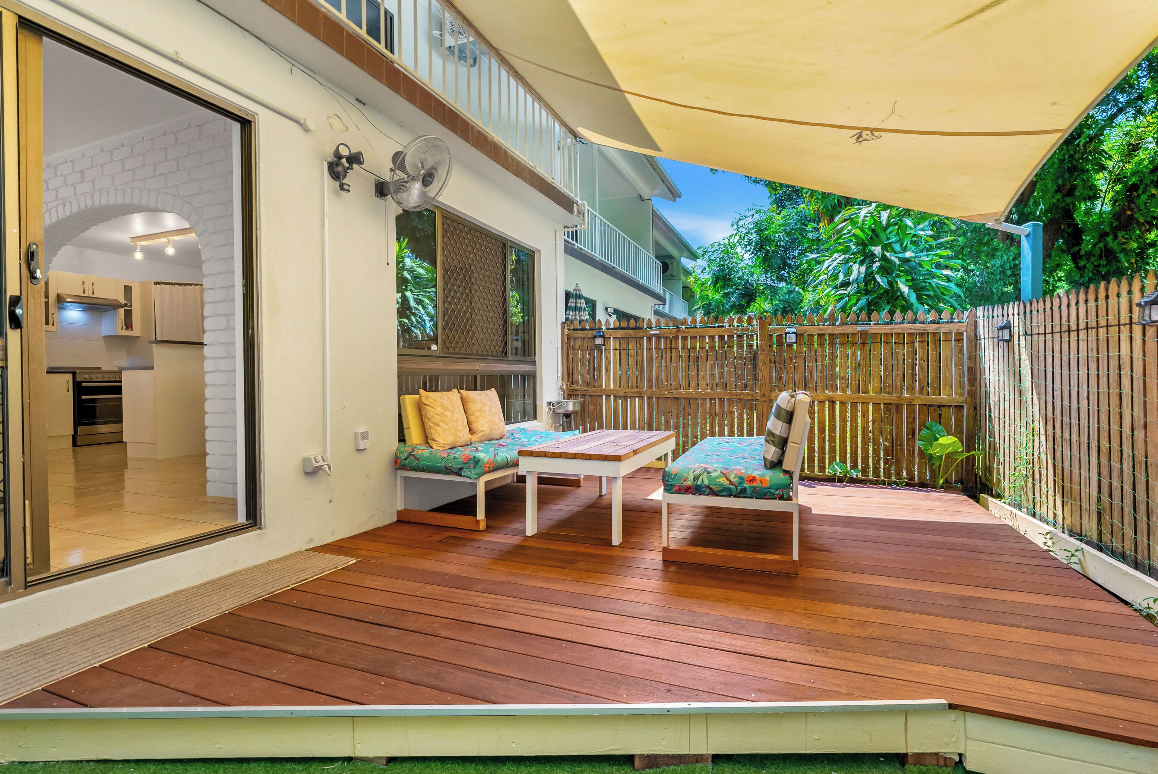 Family Townhome, Park View | Teres/patio