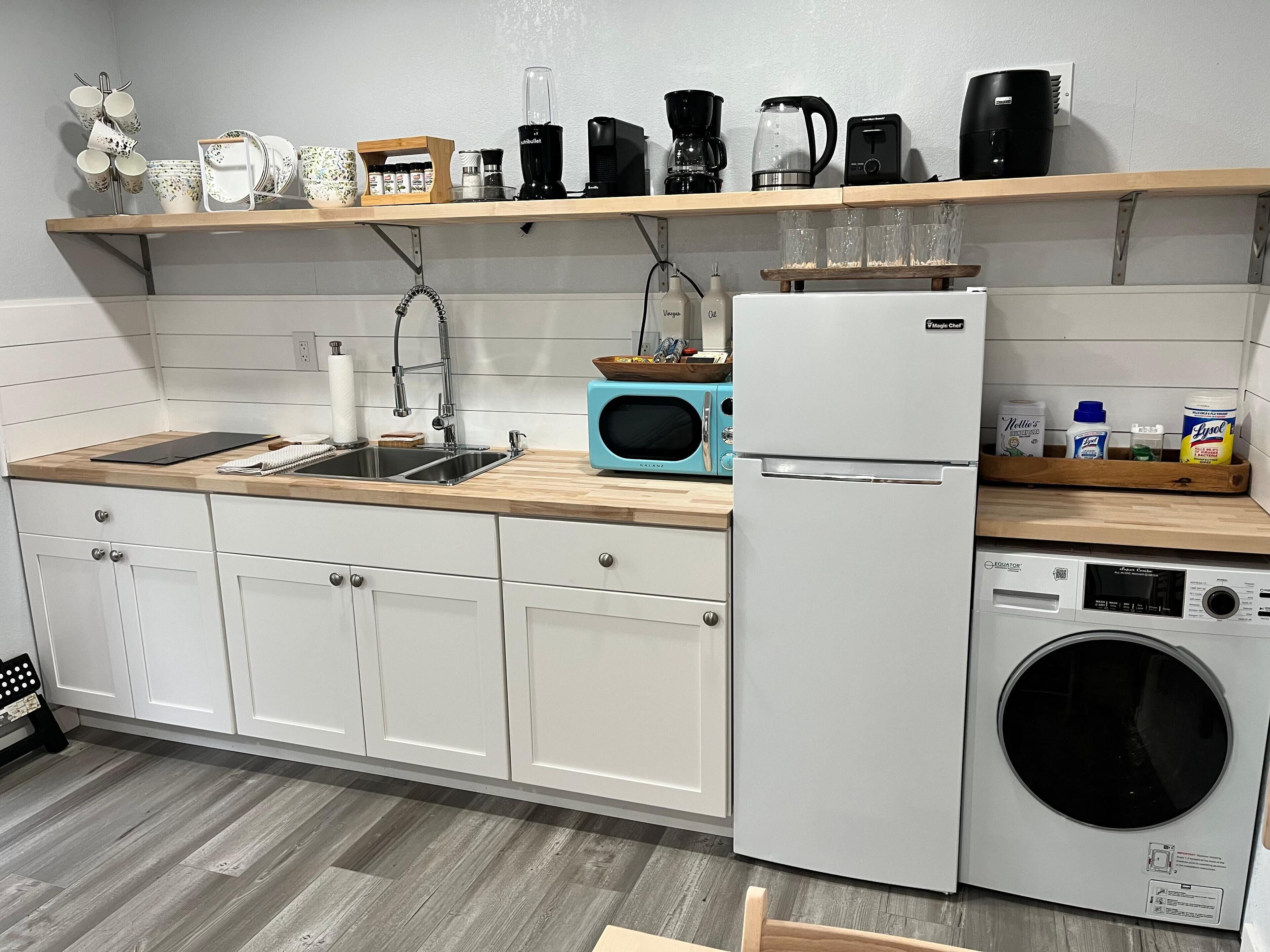 Fridge, microwave, stovetop, coffee/tea maker