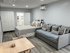 Interior - Hideaway Guest Suite/10 min from Rainbow Springs (Dunnellon)