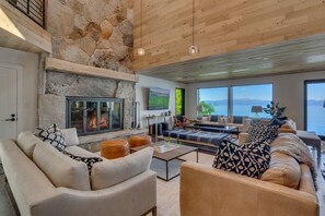 TV, fireplace - Lakefront 6-bedroom house with Pier and Hot tub perfect for family getaways (Tahoma)