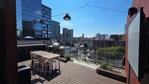 Unclassified image, 3 of 87, button - Luxe 1-Bed Corner Suite in Music Row Nashville - Coworking, Gym, Skyline Views (Nashville)