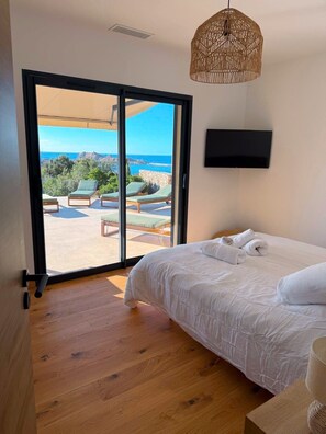 Fer et planche à repasser, Wi-Fi, draps fournis