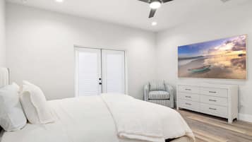 3 bedrooms, individually decorated, individually furnished, bed sheets