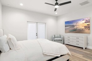 Townhome, Multiple Beds, Patio, City View (1906 W Cherry St, 2) - New Build in Old West 3 Bed, 2 Bath Family Rental (Tampa)