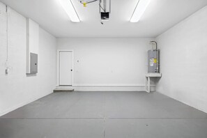 Interior - New Build in Old West 3 Bed, 2 Bath Family Rental (Tampa)