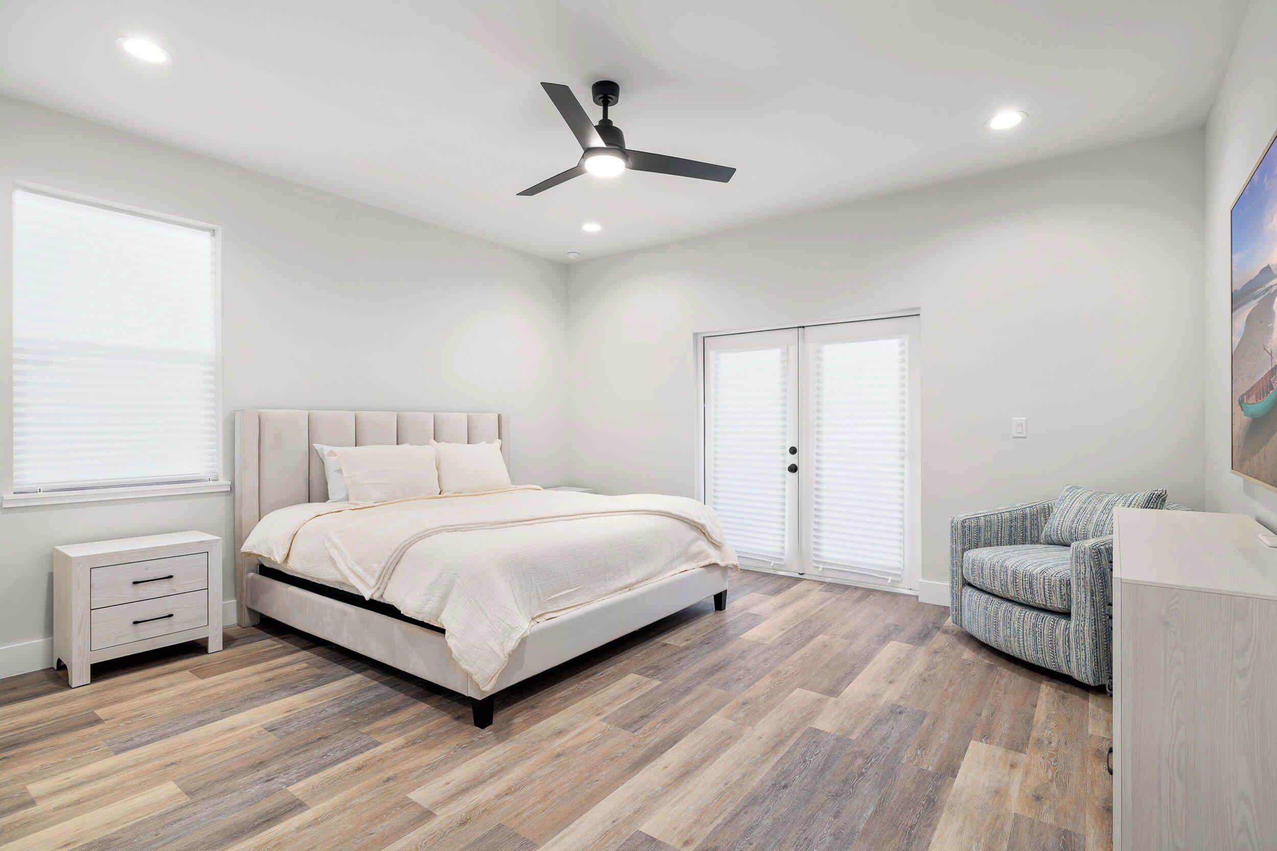 Townhome, Multiple Beds, Patio, City View (1906 W Cherry St, 2) | 3 bedrooms, individually decorated, individually furnished, bed sheets