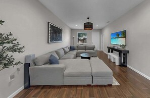 House, Multiple Beds, Patio, Garden View (3114 E 21st Ave) | Living area - Cozy Downtown Tampa Retreat (Tampa)