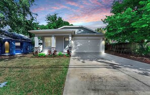 Exterior - Cozy Downtown Tampa Retreat (Tampa)