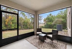 Casa, varias camas, patio, vistas al jardín (14282 Coronado Dr) | Vistas desde la habitación