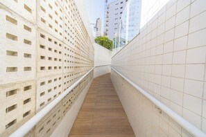 Apartment | 2 bedrooms - Apto com Garagem a 240m da Praia em Vila Mirim (Praia Grande)