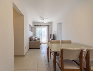 House | 2 bedrooms - Apto com Ar e 2 Dorm na Vila Mirim Perto da Praia (Praia Grande)