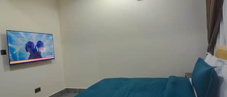 Tomannsrom – standard | Skrivebord, strykejern/-brett og wi-fi (inkludert)