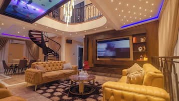 Luksus-loftsleilighet, byutsikt | Utsikt fra rommet