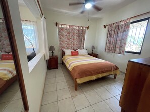 Room - Spacious 1-bedroom apartment with AC in charming Celestún (Celestún)