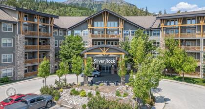 Penthouse Studio with Ski Hill Views