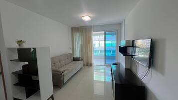 Basic Apartment | Living area