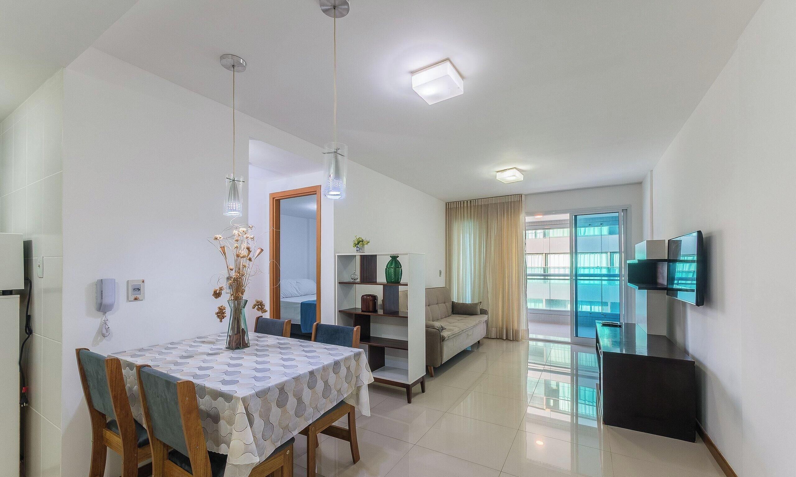 Basic Apartment | Dining