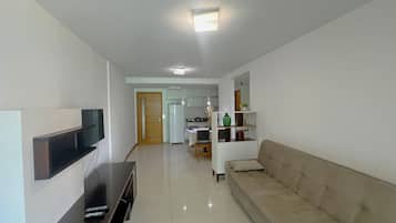 Basic Apartment | Living area