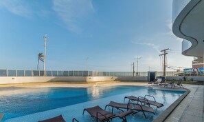 Basic Apartment | Pool | Outdoor pool - Your Exclusive Stay in a Building With a Pool Just Steps From the sea - WJA (Salvador)