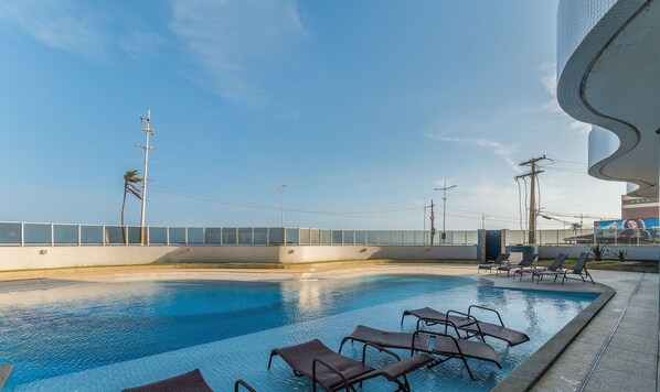 베이직 아파트 | 수영장 | 야외 수영장