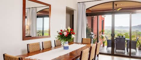 Condo, Balcony, Ocean View | Dining room