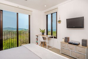 Free WiFi - Luxury Condo at Reserva Conchal with Incredible Ocean Views and Exclusive Beach Club Access (Brasilito)
