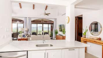 Condo, Balcony, Ocean View | Private kitchen