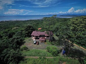 Exterior - Custom Hillside Villa overlooking the Pacific surrounded by wildlife (Veracruz)