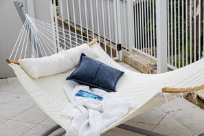 Property grounds - Estuary Poolside Escape in Dawesville Mandurah (Dawesville)