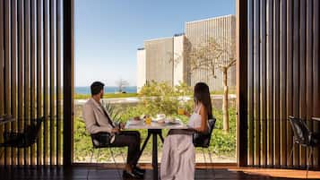 Daily buffet breakfast (USD 35 per person)