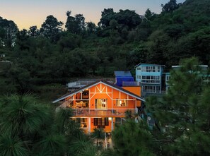 숙박 시설 정면