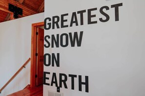 Interior - Cozy Cabin Getaway Above Park City With Hot Tub (Summit County)