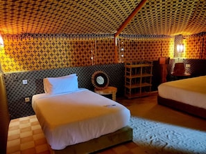 Luxury Quadruple Room, Desert View | Free WiFi - Arabian Desert Home (Agafay)