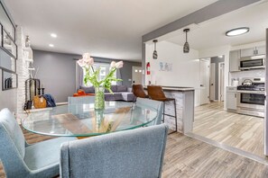 Interior - Spacious Retreat, Pet Friendly Yard & Game Space (Columbus)