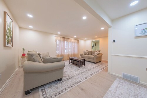 Spacious 4-bedroom comfy and peaceful house in marvelous Buffalo