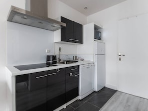 Microwave, stovetop, coffee/tea maker, toaster - Daisy-Gares, Grd Palais, Zénith&Centre à Deux Pas (Lille)