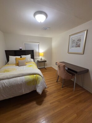 مكواة/لوح كي وواي فاي وملاءات أسرّة