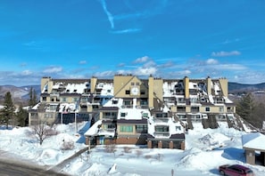 Exterior - Cozy 2-bedroom 2-Bath 2-Story in Killington Main Building (Killington)