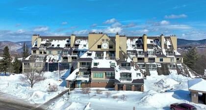 Cozy 2-bedroom 2-Bath 2-Story in Killington Main Building