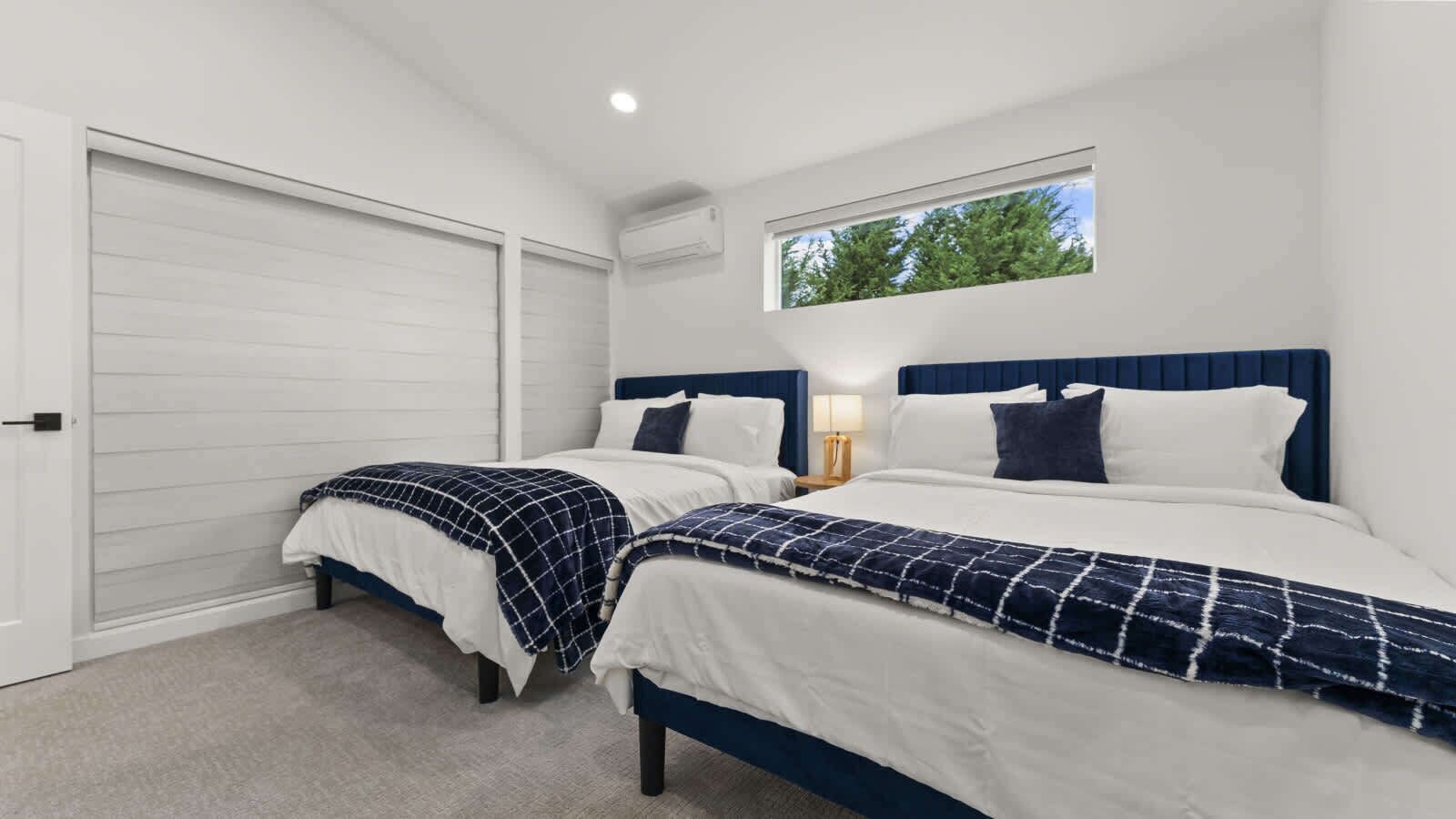 Iron/ironing board, internet