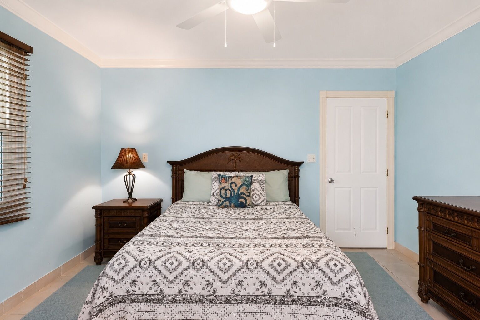 3 habitaciones, tabla de planchar con plancha y wifi gratis 
