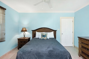 Room - Beautiful 3 Bed/2 Bath Ocean view - TripAdvisor winner 2016,2017,2018 and 2019! (Wheeland Settlement)