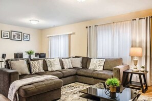 TV, offices - Serenity in Prime Everett Craftsman | Near Boeing! (Everett)