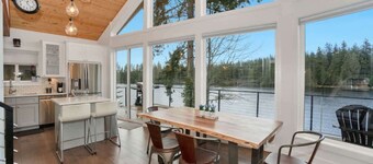 Lakefront Escape | Fire pit, Pets & Amazing Views