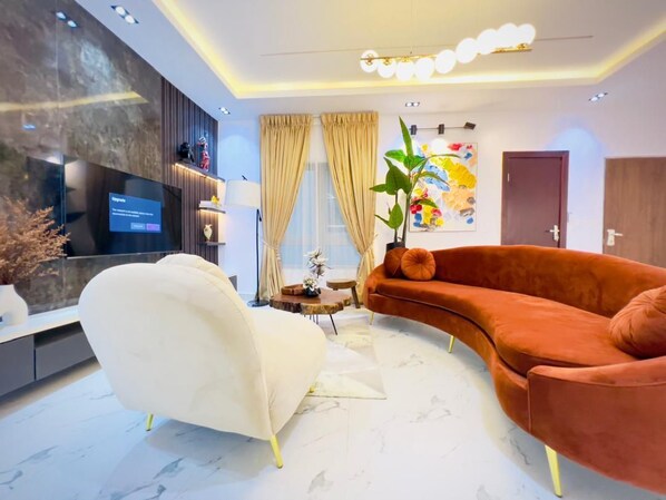 Interior - 2-bedroom apartment in the heart of Lekki; feels just like your home. (Lekki)