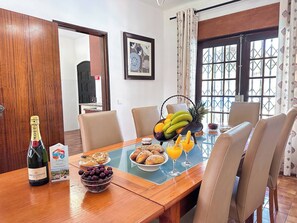 Dining - Villa Vista Golf - DistinctMoments powered by BeCherish (Quarteira)