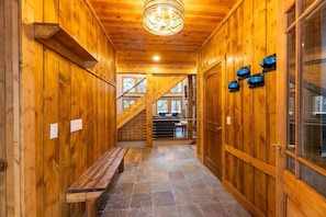 Interior - PoStickNo Lodge: 6BR/6.5BA Ski-In/Out Pet-Friendly (Snowshoe)