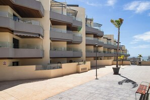 Exterior - Modern 1BR Flat with pool, 1 min from Torrox’s Beach (Nerja)