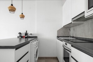 Microwave, oven, stovetop, dishwasher - Cozy 2BR Flat with Garden/pool in Nerjathe best climate in Europe ! (Nerja)